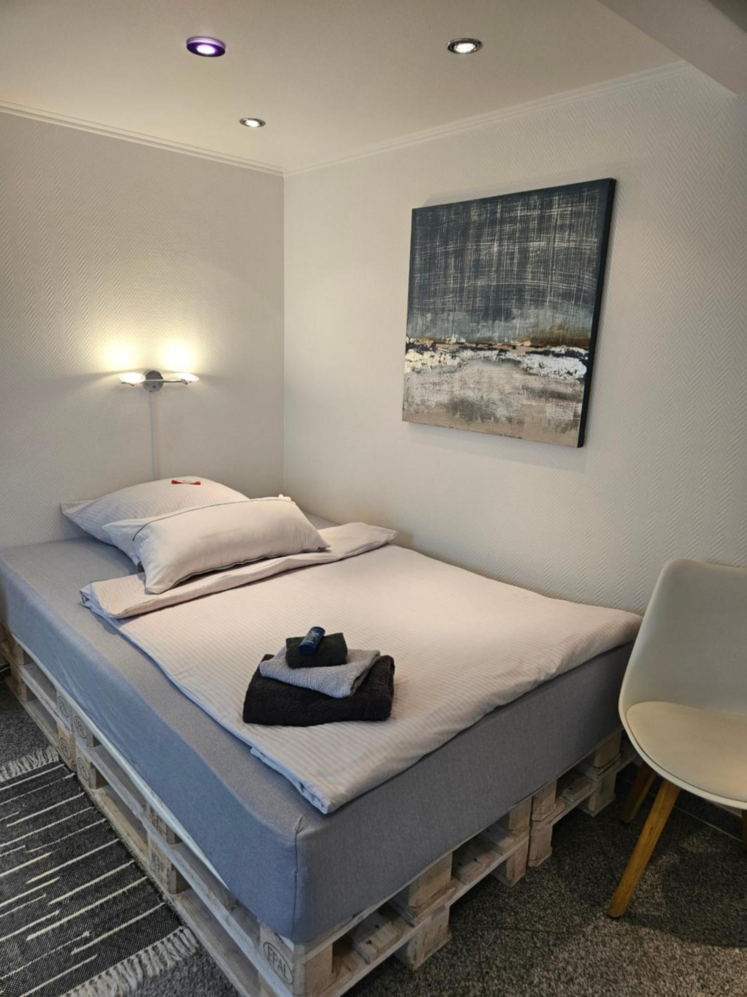 Standardzimmer Nahe Messe Und Airport Düsseldorf Exterior foto