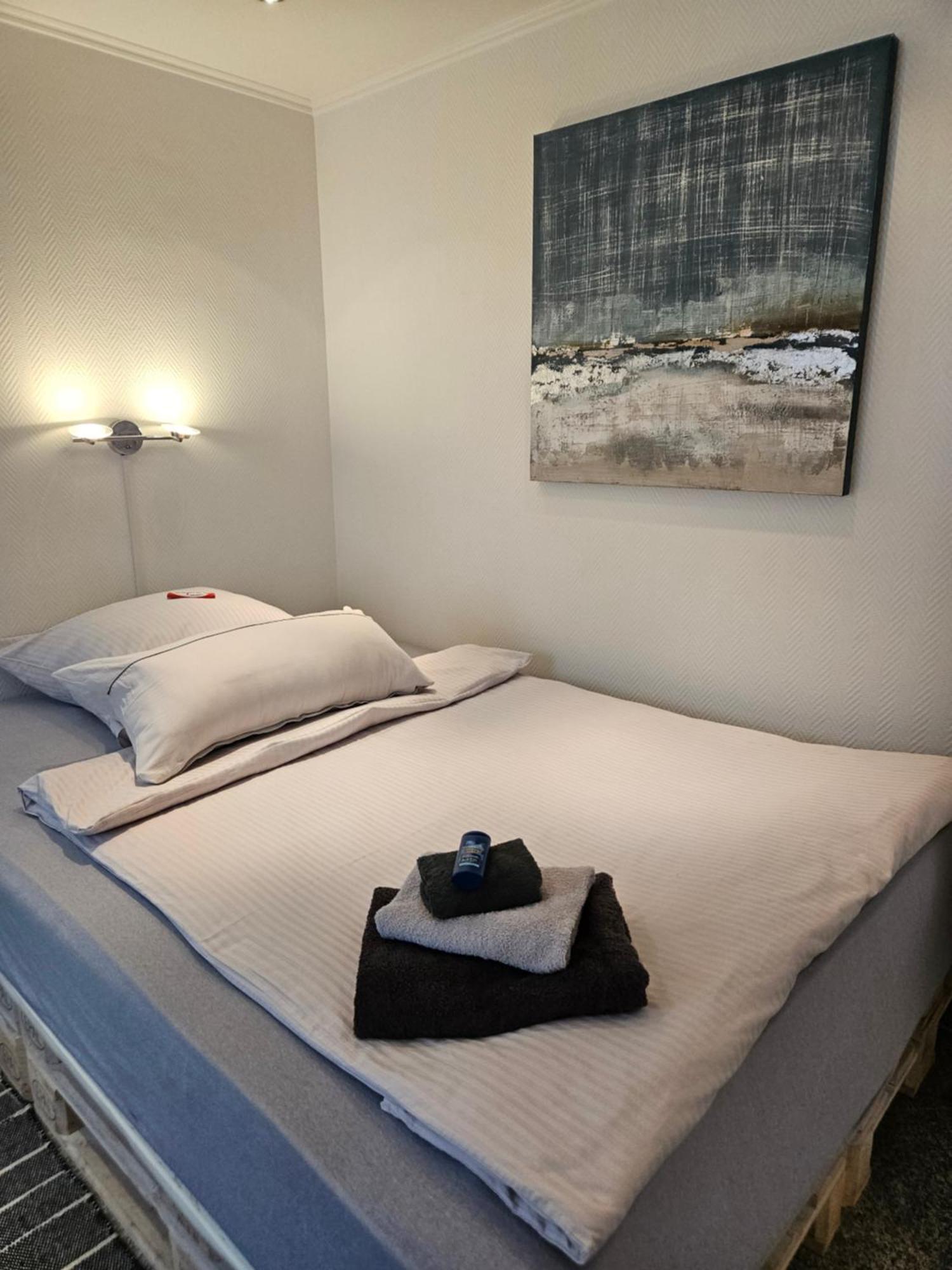 Standardzimmer Nahe Messe Und Airport Düsseldorf Exterior foto